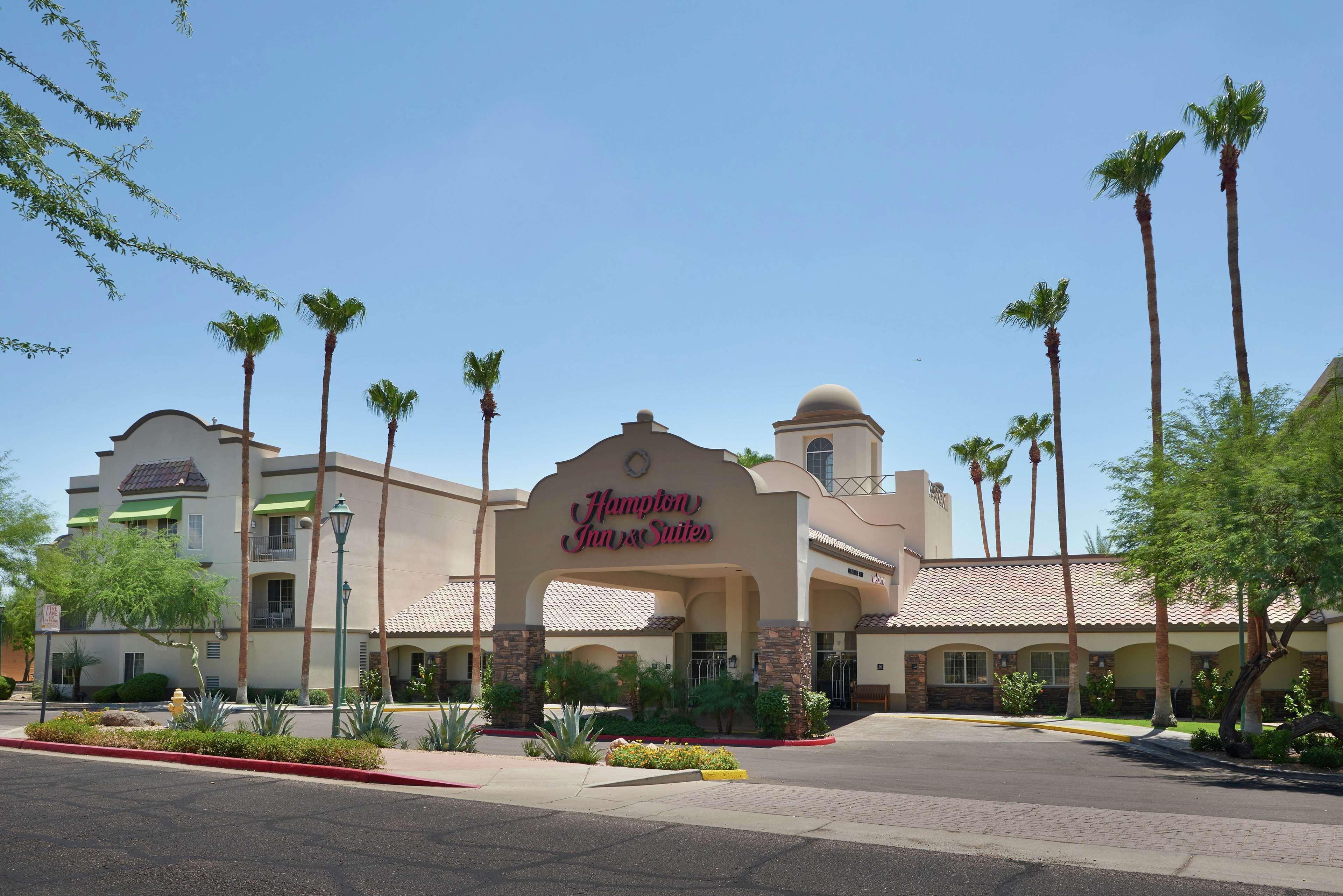 Hampton Inn & Suites Phoenix/Скотсдейл Екстериор снимка