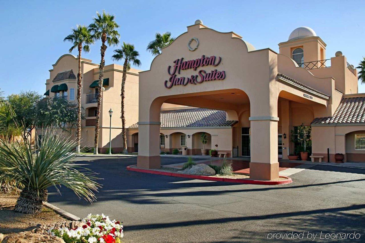 Hampton Inn & Suites Phoenix/Скотсдейл Екстериор снимка